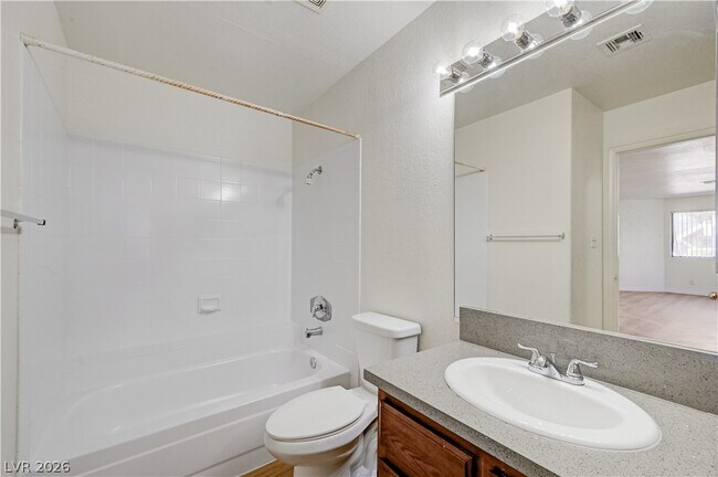 Building Photo - 5018 S Rainbow Blvd