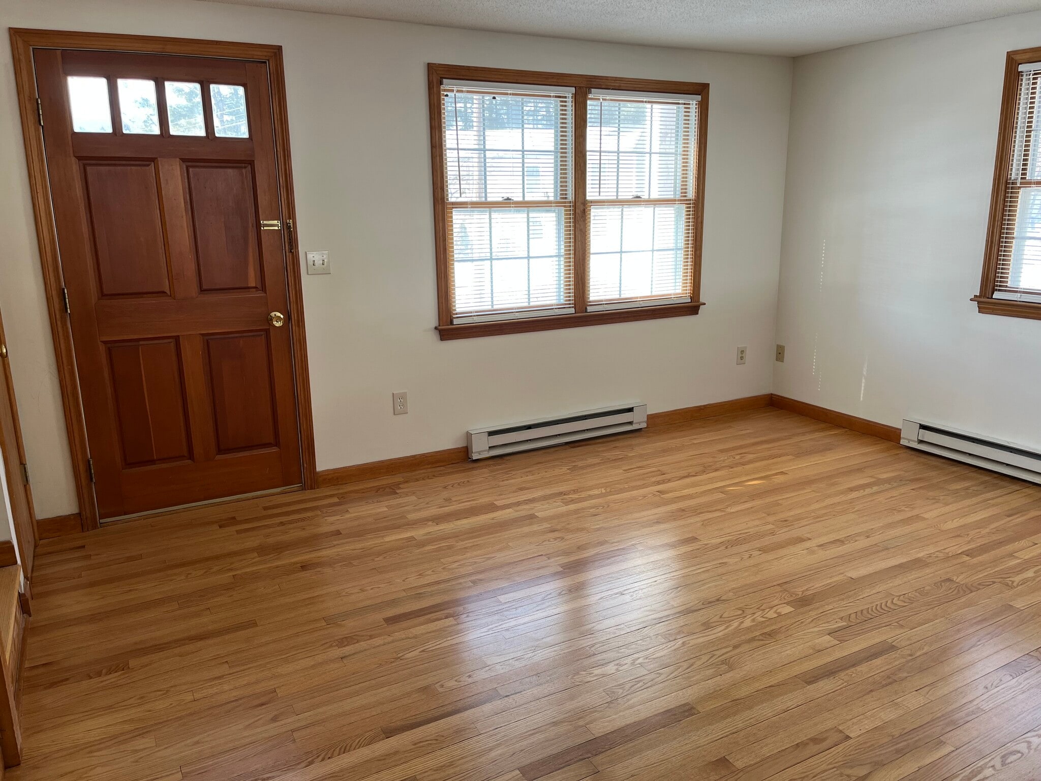 Building Photo - 95 Shawn Dr