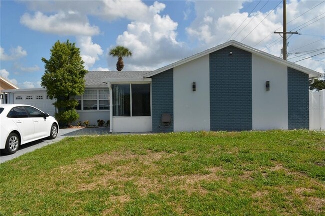 Building Photo - 8201 Donaldson Dr