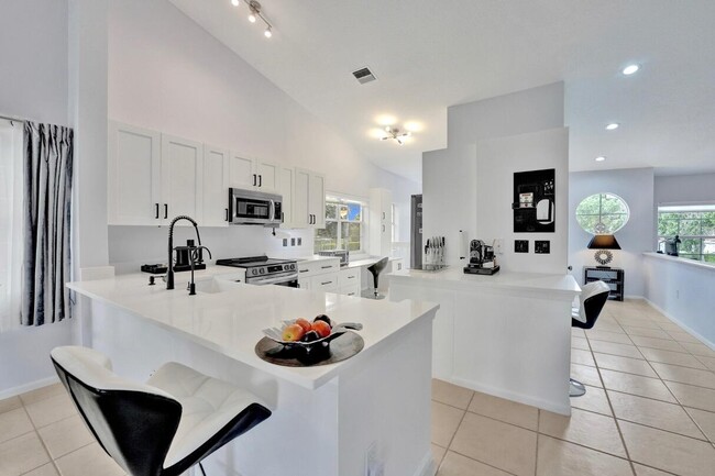 Building Photo - 7669 Springwater Pl
