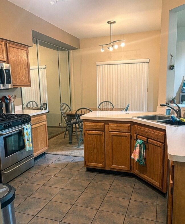 Building Photo - 1567 Spaulding Rd