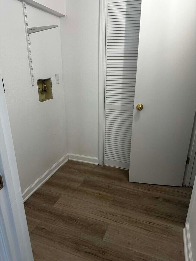 Building Photo - Charming 3BEDS  House in Roeland Park