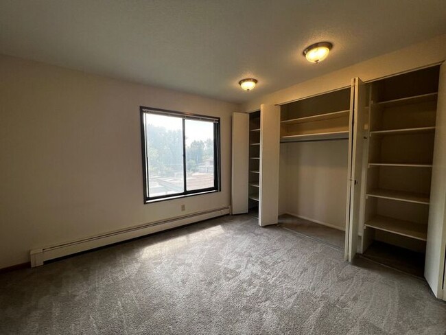 Building Photo - $1,100 | 2 Bedroom, 1 Bathroom House | PET...