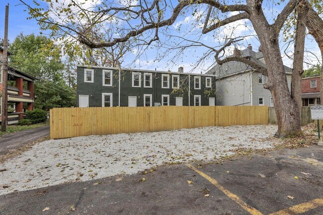 Building Photo - 2486 Findley Ave