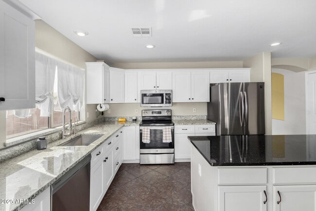 Building Photo - 16035 N 159th Dr