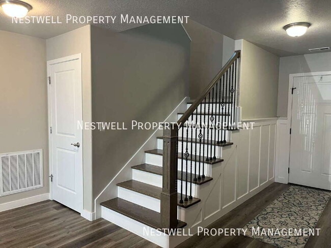 Building Photo - 1508 Waterfront Dr