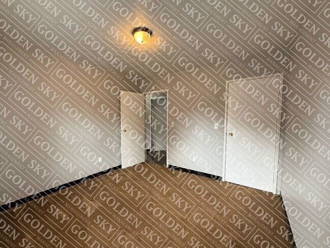 Building Photo - 558 Andover Rd