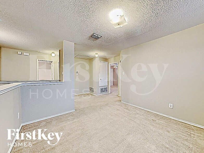 Building Photo - 6933 Meadow Way Ln