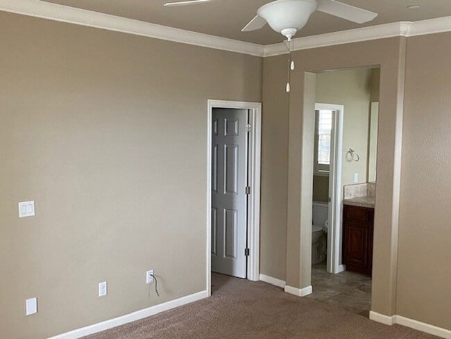Building Photo - Home in Crocker Ranch gated community.