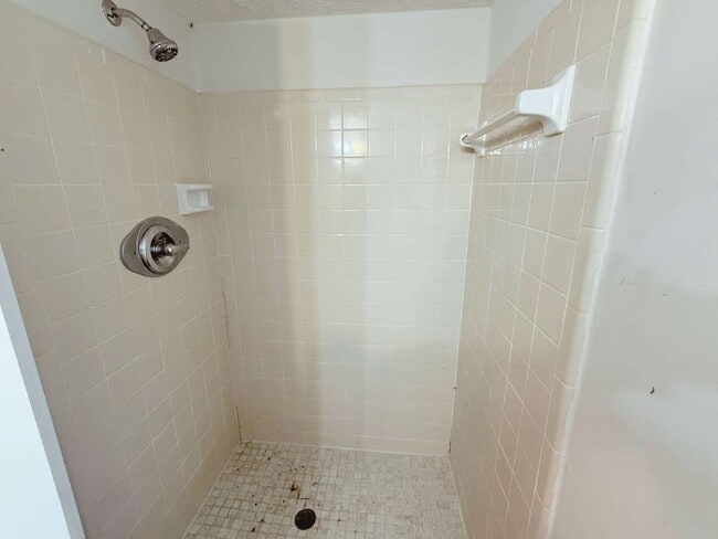 Building Photo - Welcome Home to Timeless Charm and Modern Comfort