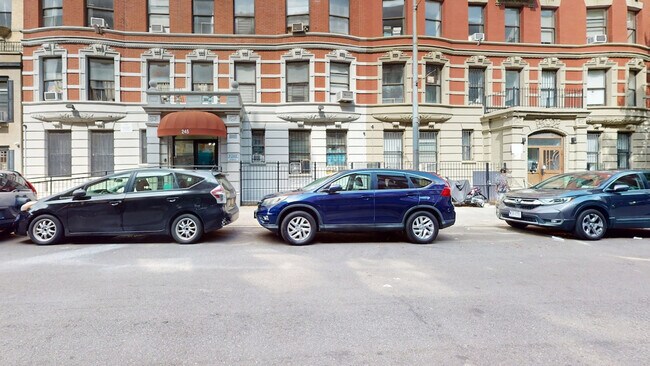 Building Photo - 247 W 113th St