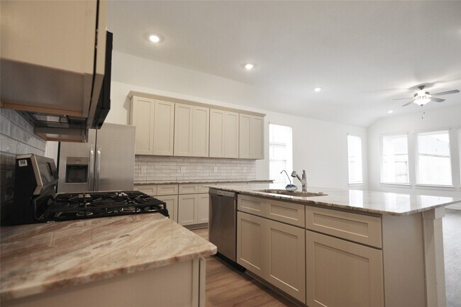 Building Photo - 4116 Sterling Spgs