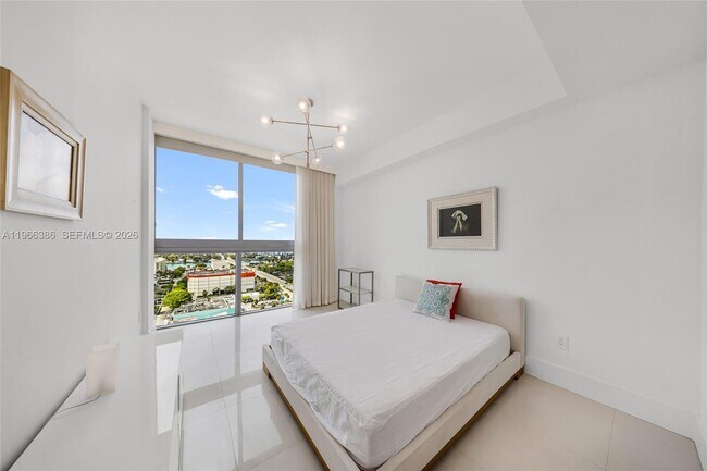 Building Photo - 7901 Hispanola Ave