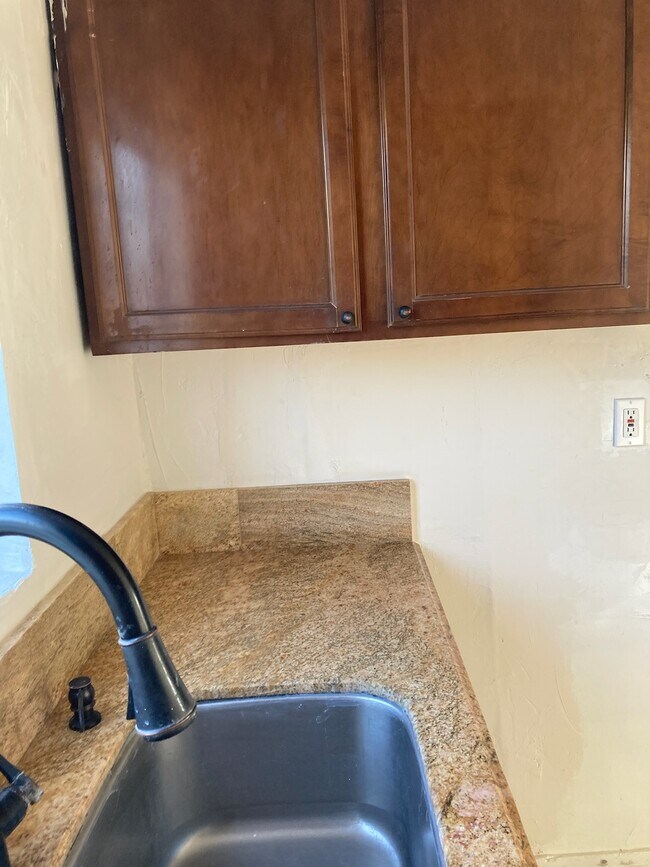 Building Photo - 73550 Two Mile Rd