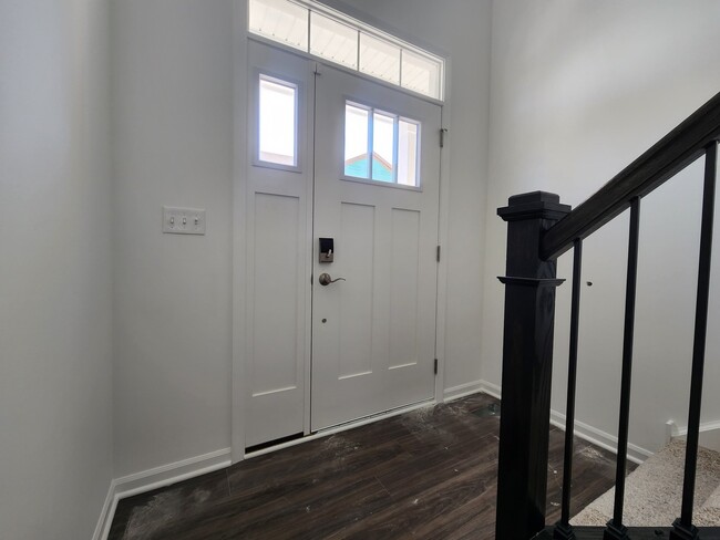 Building Photo - 1033 Atterberg Rd