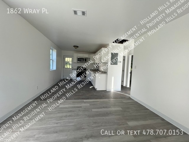Building Photo - 1862 Wray Pl