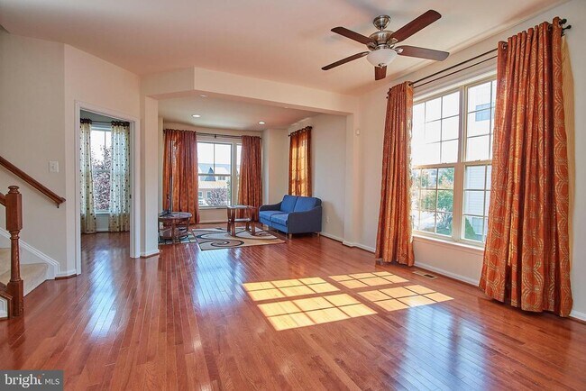 Building Photo - 42649 Macauley Place