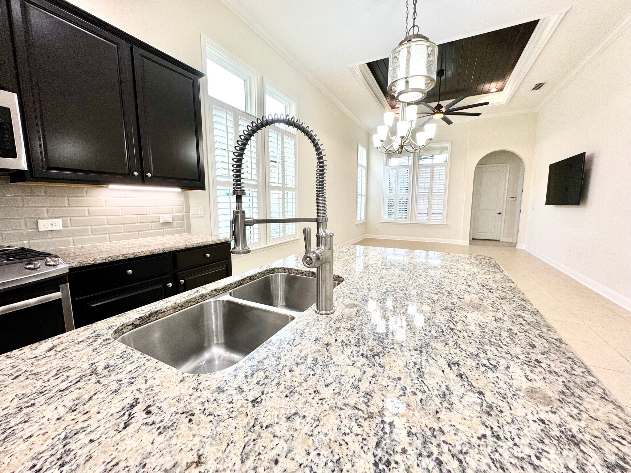 Building Photo - 45 Rinaldo Way