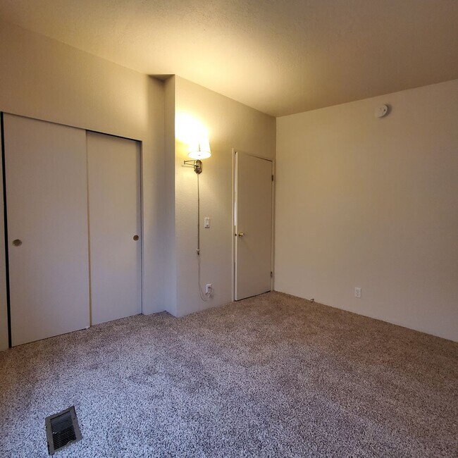Building Photo - 31811 Begonia Ln