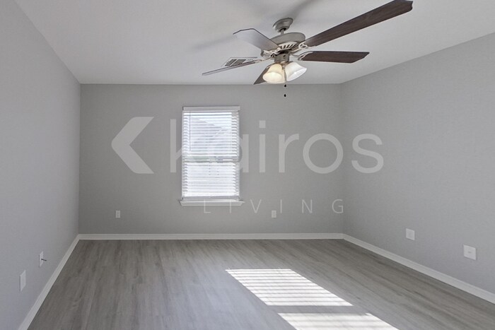 Building Photo - 3900 Durham Dr