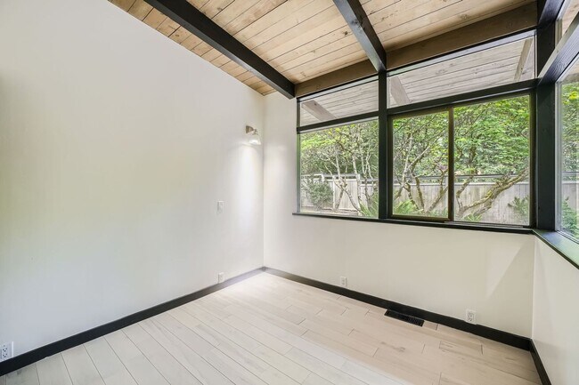 Building Photo - 4Bd/3.5Ba Medina House