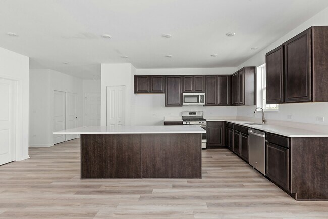 Building Photo - 11067 Thomas St