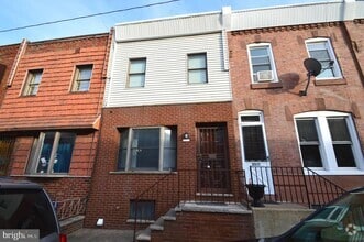 Building Photo - 2509 S Alder St