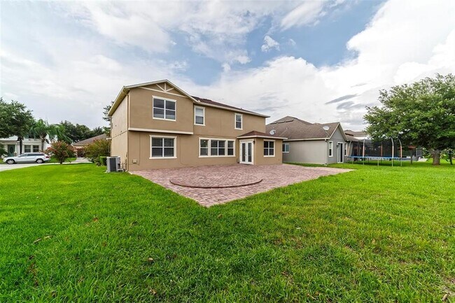 Building Photo - 10124 Malpas Point