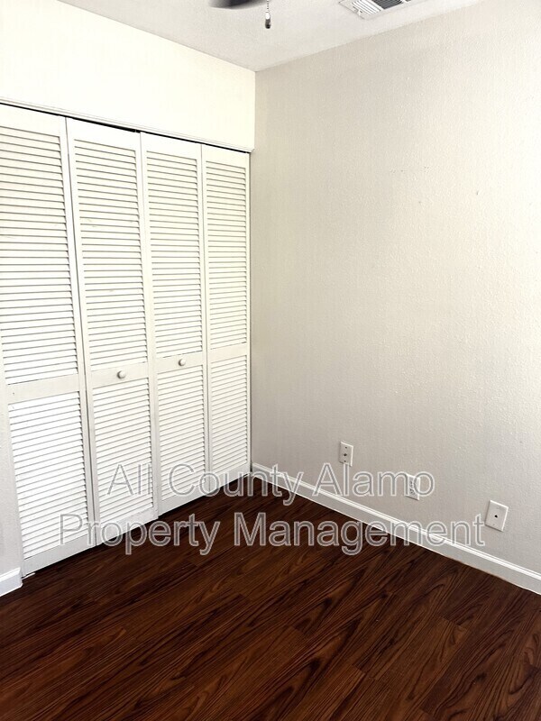 Building Photo - 100 Lorenz Rd