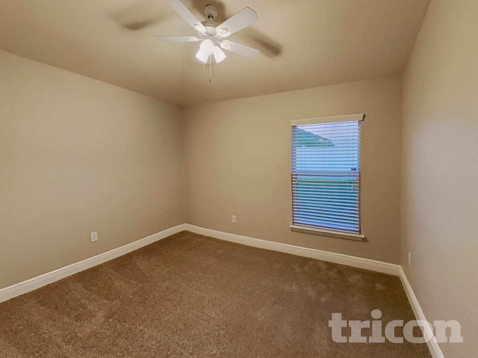 Building Photo - 14502 Dunrobin Dr