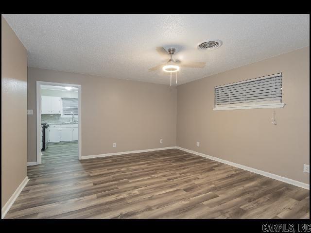 Building Photo - 4716 Buckingham Pl