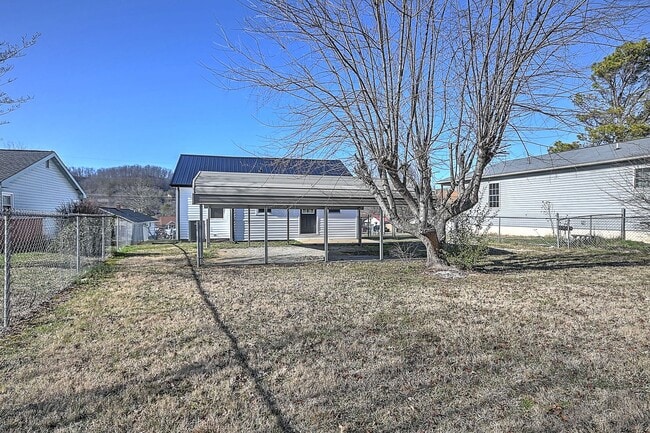 Building Photo - 502 Colorado St