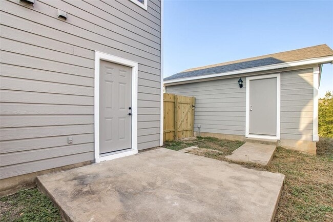 Building Photo - 13145 Briarcreek Loop