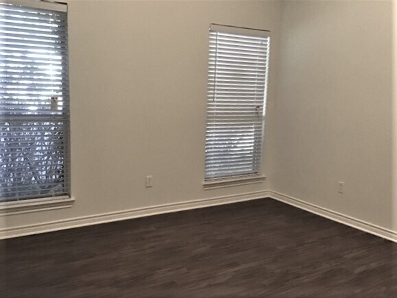 Building Photo - 7124 Holden Dr