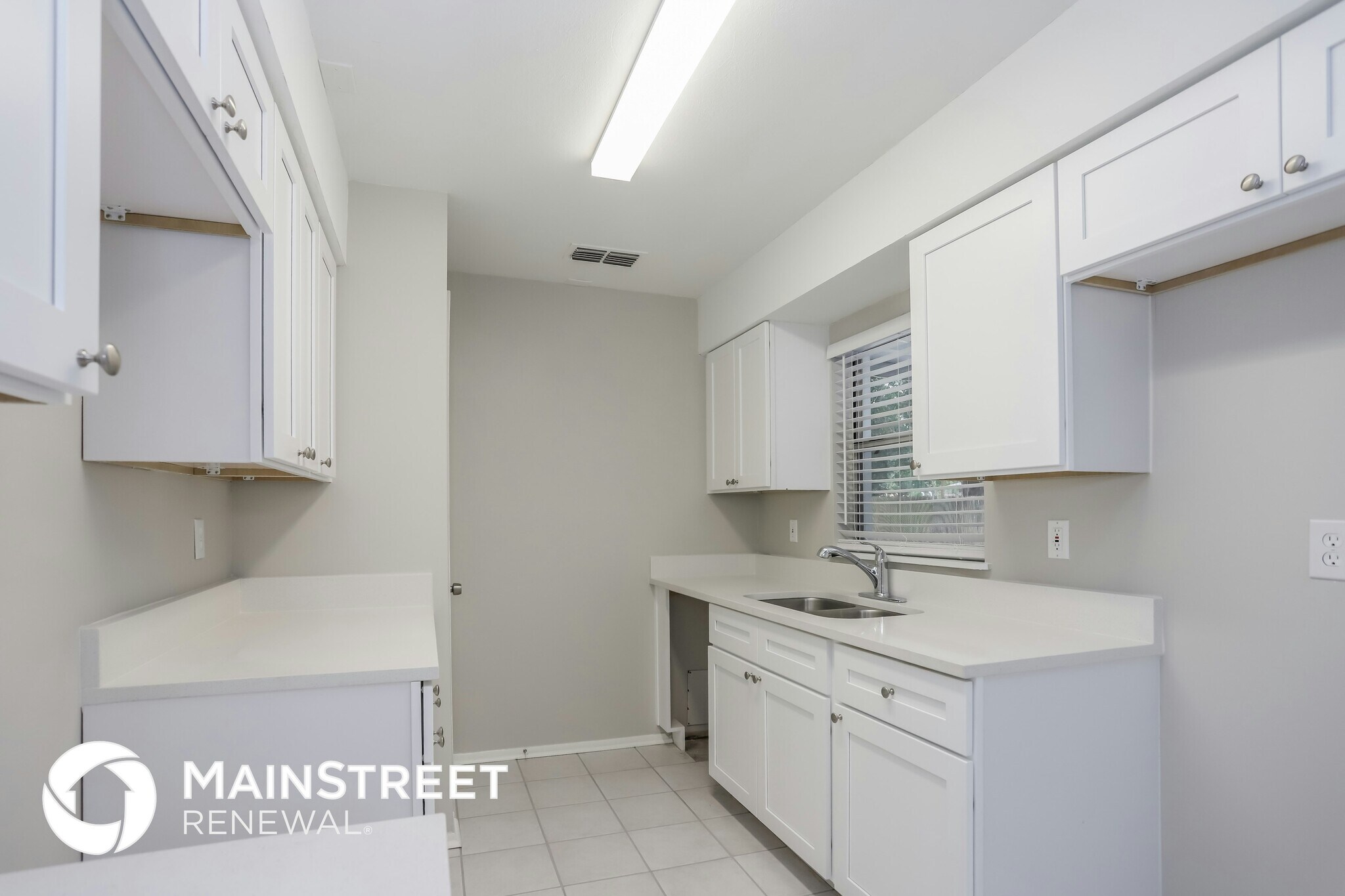 Building Photo - 834 Cinnamon Dr