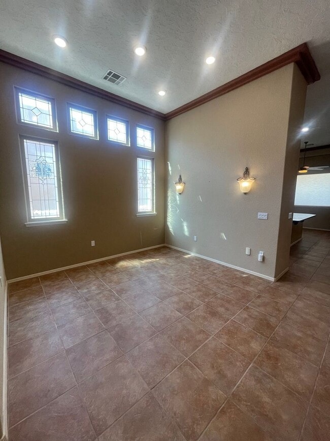Building Photo - Gorgeous home in The Boulders at Sonoma Ra...