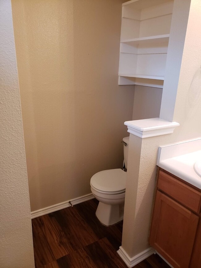 Building Photo - 6507 Cougar Village