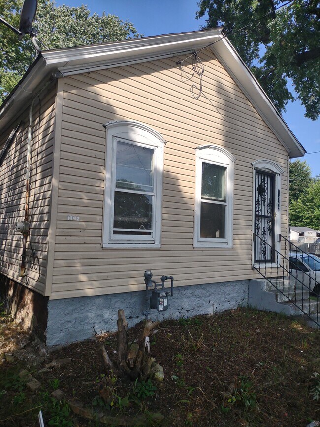 Primary Photo - 1442 Buchanan St