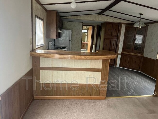 Building Photo - 92 Matt's Ln