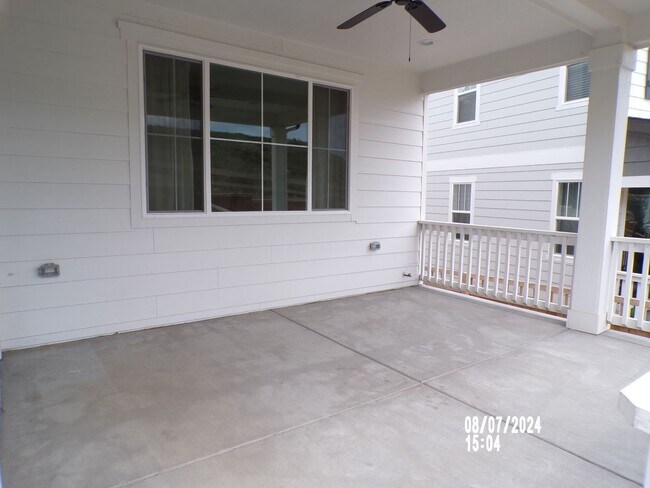 Building Photo - Stunning Home in Castle Rock 4Bedrooms 3.5 Bathrooms!