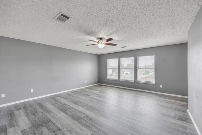 Building Photo - 2514 Byfield Dr