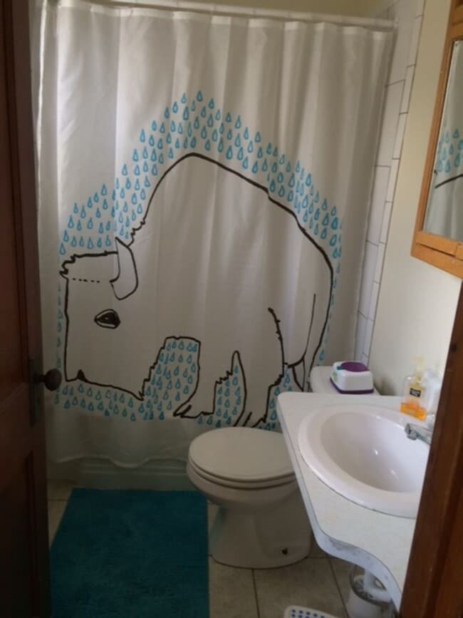 Building Photo - 2 bedroom, 1 bath Second Floor Apartment in Lemont