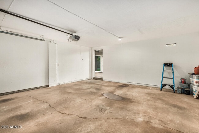 Building Photo - 2201 E Montecito Ave