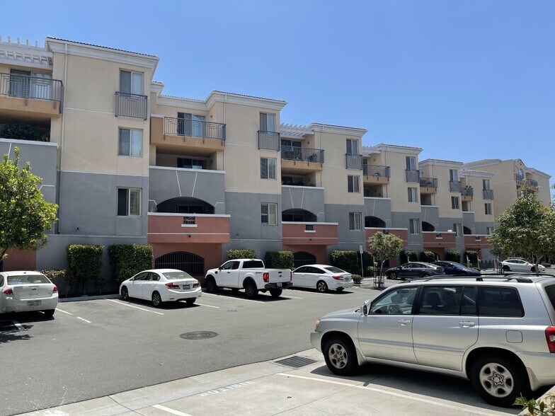 Building Photo - 3877 Pell Plz