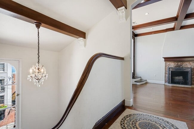 Building Photo - 1127 Filbert St