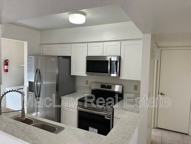 Building Photo - 1577 W Curry Dr