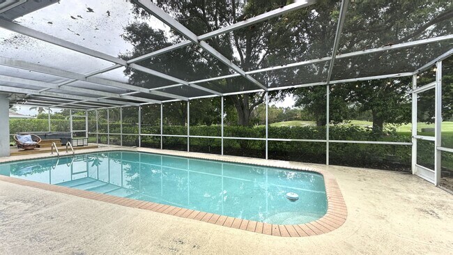 Building Photo - 2780 Landmark Dr