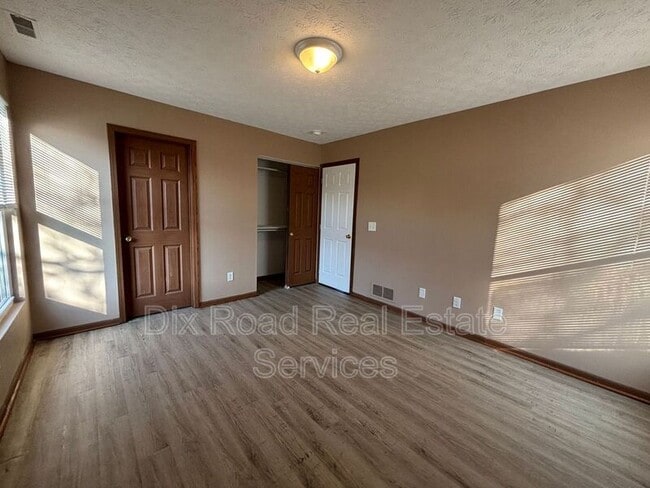 Building Photo - 3821 Cavanaugh Rd