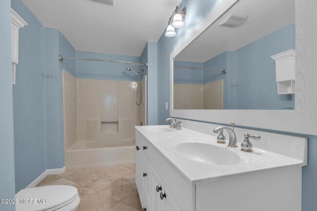 Building Photo - 148 Ambassador Dr