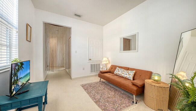 Building Photo - 3790 Parkridge Cir